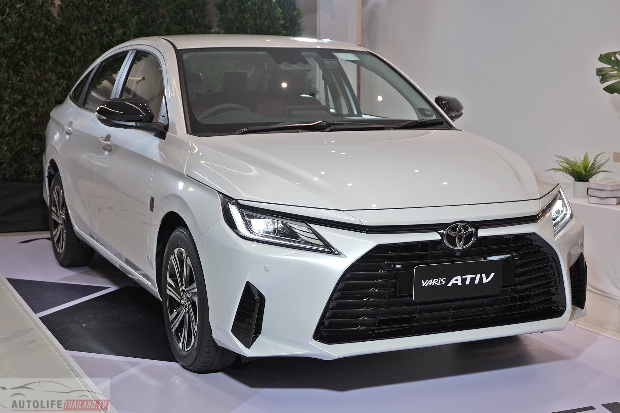 Ảnh thực tế xe Toyota Vios 2023 mới ra mắt tại Thái Lan